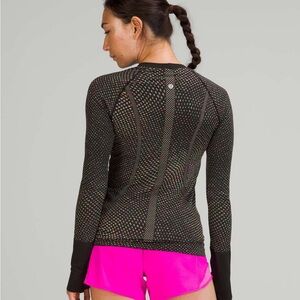 Lululemon Swiftly Tech Long Sleeve 2.0
Grid Warp Black / Neon Multi size 6
